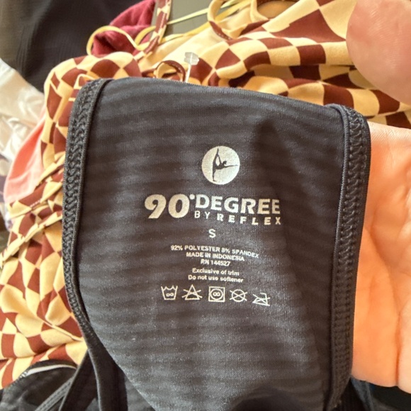 90 Degree T back running top with zippered pocket. NWT. Retail 54 - Picture 7 of 7